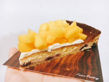 Fuoco Pastry 的芒果芝士蛋糕