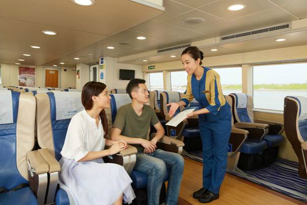 金光飛航與國泰航空簽訂代碼共享協議，為飛往香港再抵達澳門的乘客提供更便捷的渡輪服務。