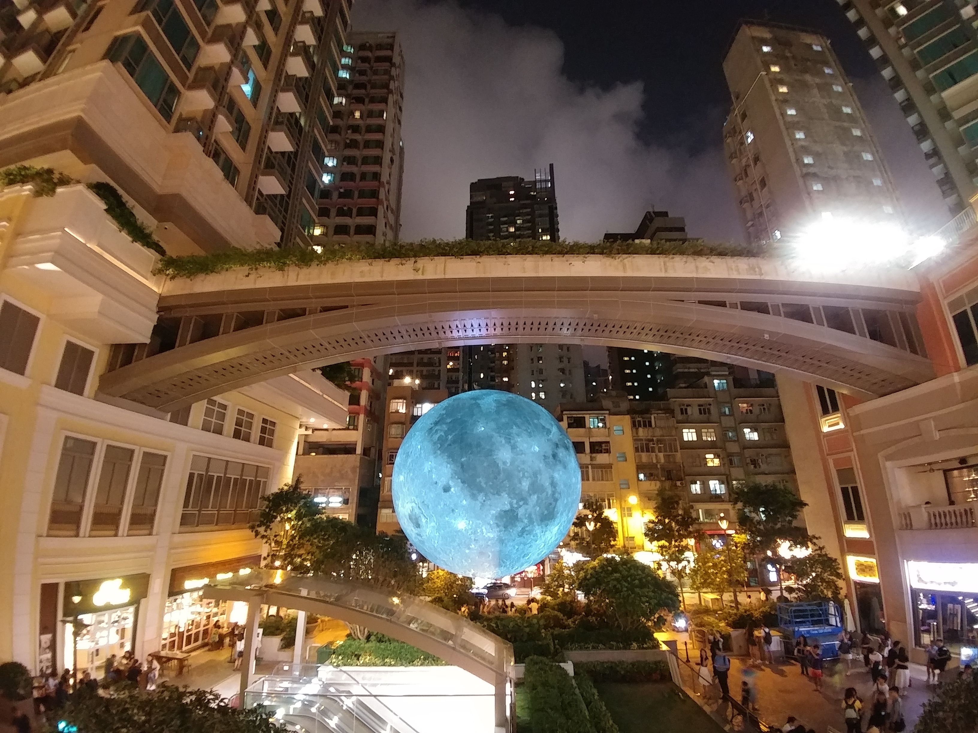 moon in hongkong