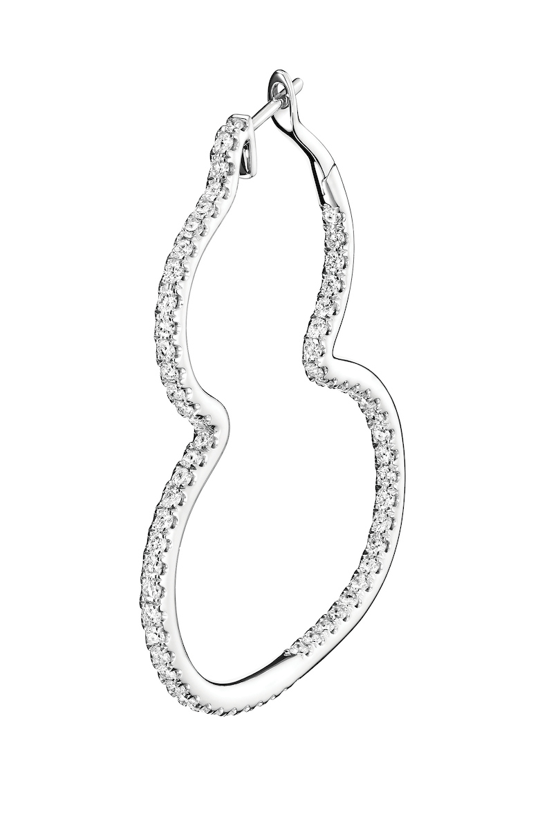 Qeelin_Medium Wulu hoop earring in 18K white gold with diamonds
