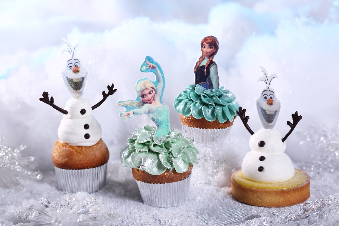 炎炎夏日，樂園將呈獻一系列《魔雪奇緣》的主題餐飲及小食，包括角色造型 雪花曲奇、杯裝蛋糕及甜品，令各賓客冰涼透心。