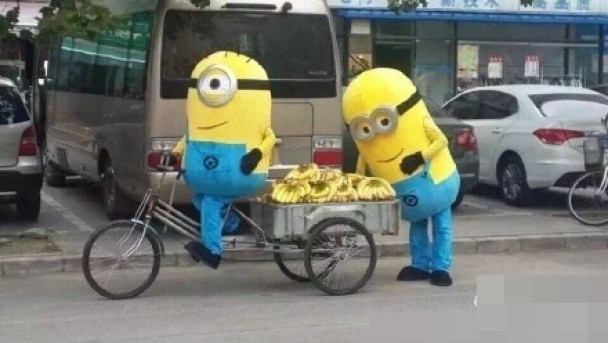 Minion駕著三輪車賣香蕉(網絡圖片)
