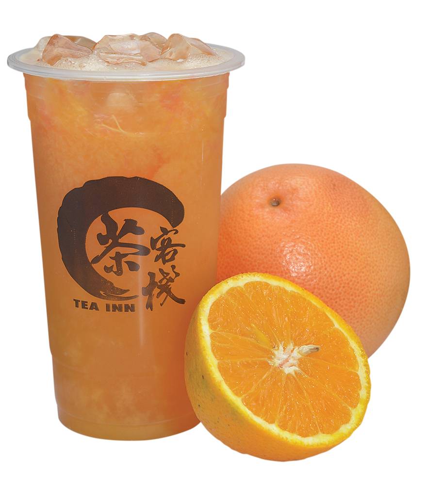 橘子柚子綠茶  每樣水果各有甜酸度，所以每杯茶的糖分比例都經過反覆嘗試，像這杯雙拼果茶便用上半個西柚和一個橙，糖分剛剛好毋須再減。