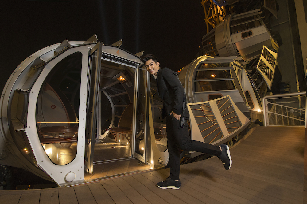 林俊傑、A-Lin黃麗玲、炎亞綸親臨於新濠影滙130米高的「影滙之星」，是全球首個「8」字形摩天輪，亦是亞洲最高的摩天輪