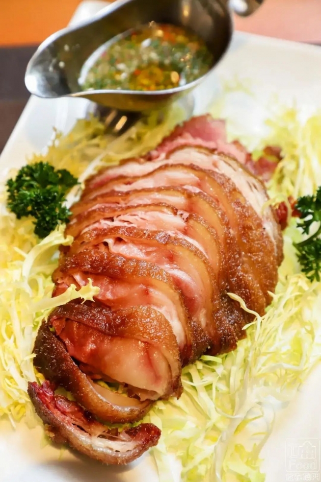 康泰餐廳 - 德式紅燒鹹豬手