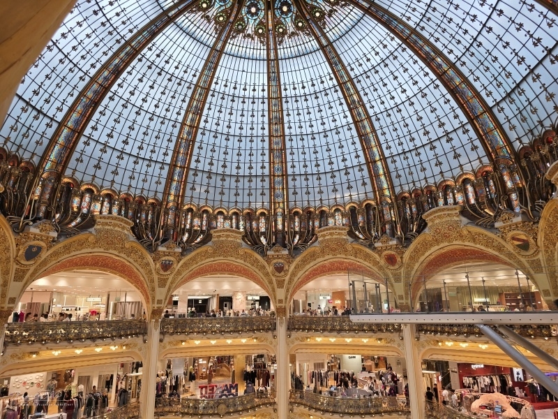 【法國。巴黎】老佛爺百貨  拉法葉百貨 Galeries L